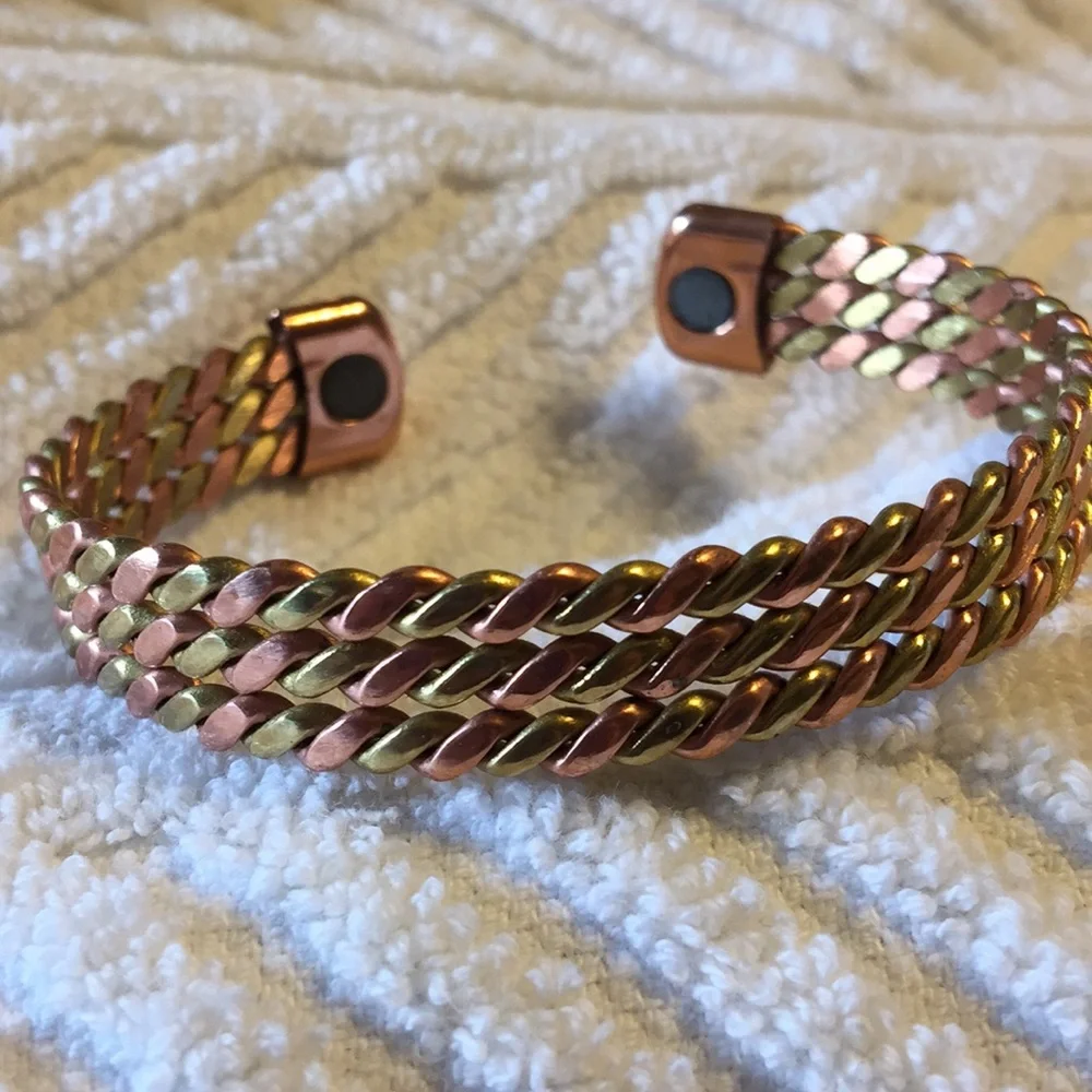 Vintage copper cuff bracelet and size 8 ring - Picture 2 of 7